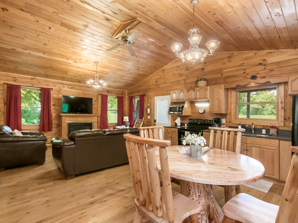 Cedar Grove Lodging, Deer Run (photo #2)