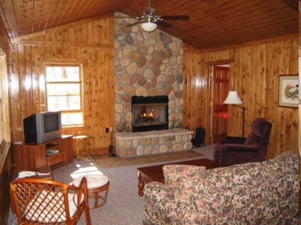 Walnut Valley Cabin, Walnut Valley Cabin (photo #3)