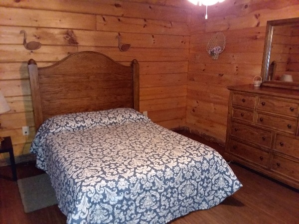 Chestnut Grove Cabins, Chestnut Grove Cabins #2 (photo #4)