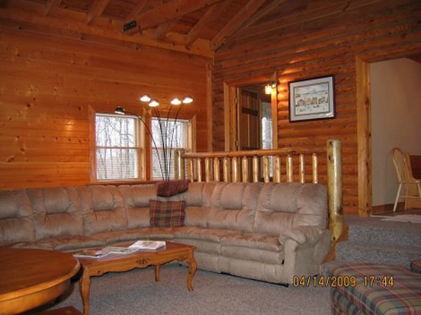 Valley View Cabins, PA Barn (photo #3)