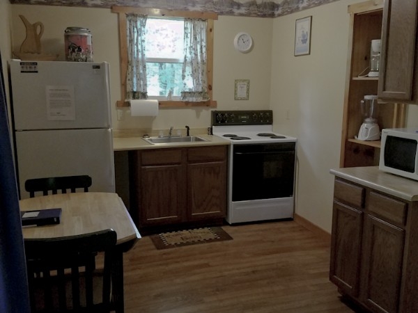 Gentle Breeze Cabins, The Evergreen Cabin (photo #3)