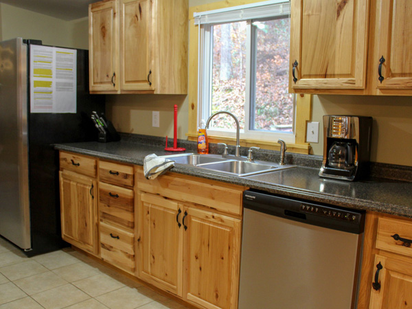 1st Choice Cabin Rentals, Bobcat Cabin (photo #4)