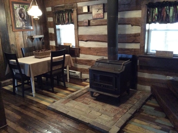 1st Choice Cabin Rentals, Montana Cabin (photo #3)