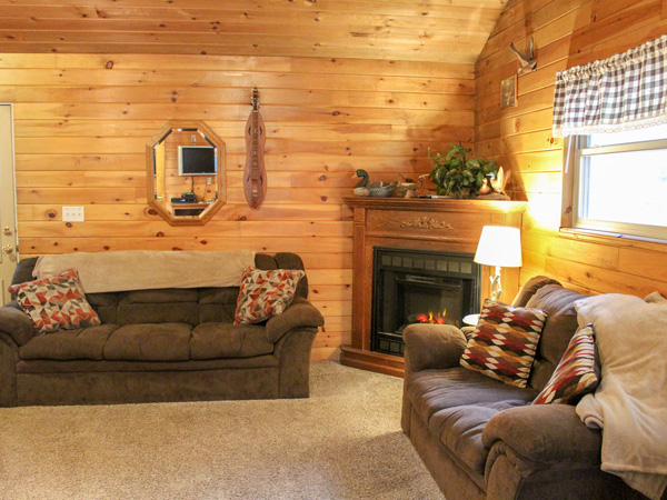 1st Choice Cabin Rentals, Hawk's Nest (photo #4)